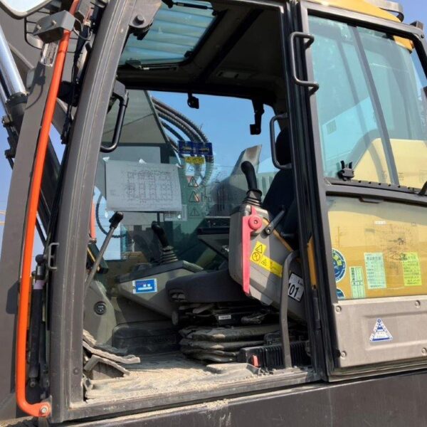 VOLVO ECR235EL カプラー付 後方小旋回 中古建設機械 写真49（株式会社広建機）