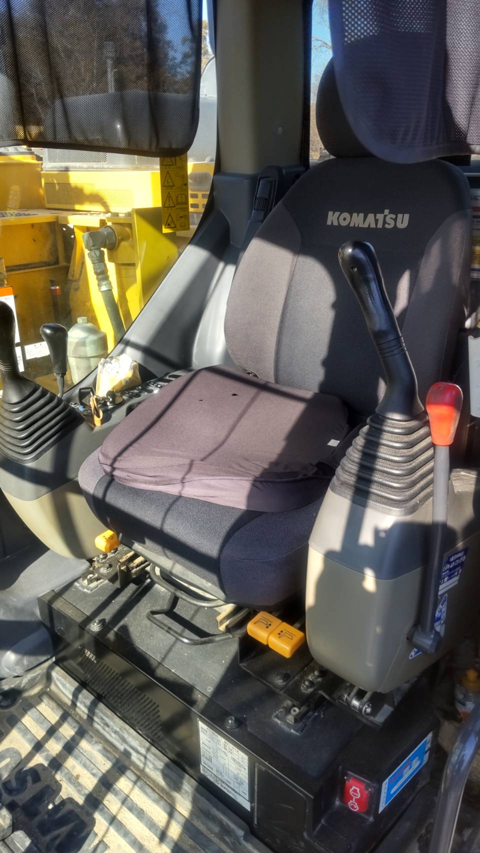 PC138US-11 Standard Boom クレーン仕様 2019Year Piping 中古建設機械 写真14（株式会社広建機）