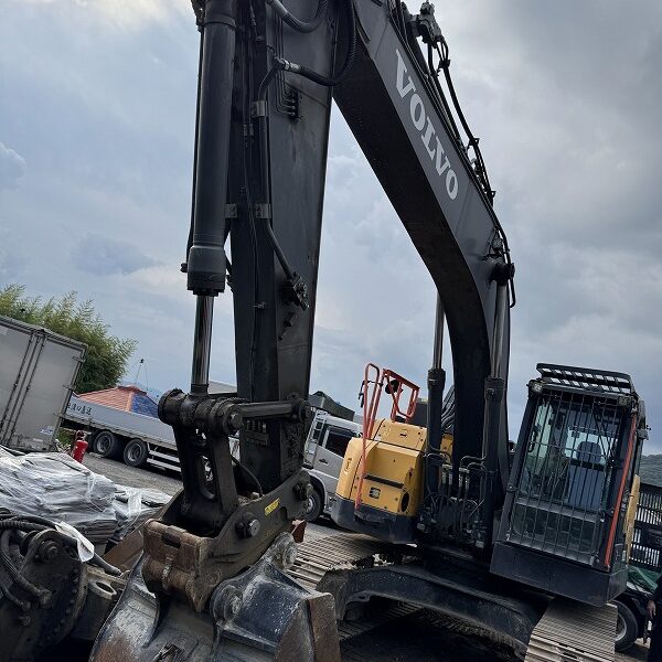 VOLVO ECR235EL カプラー付 後方小旋回 中古建設機械 写真55（株式会社広建機）