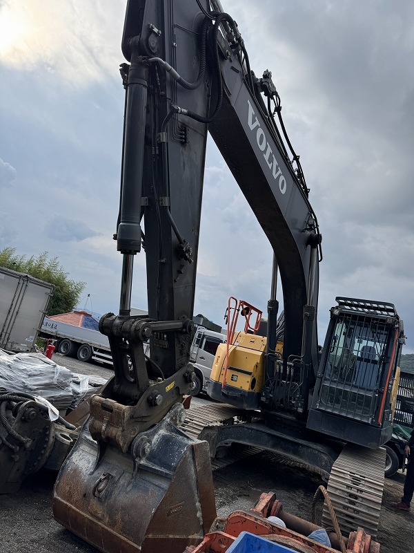 VOLVO ECR235EL カプラー付 後方小旋回 中古建設機械 写真27（株式会社広建機）
