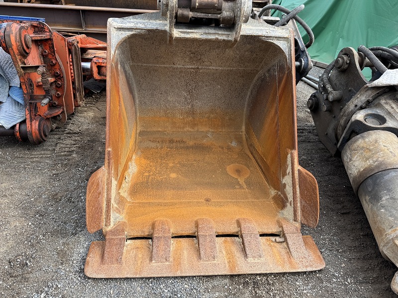 VOLVO ECR235EL カプラー付 後方小旋回 中古建設機械 写真2（株式会社広建機）