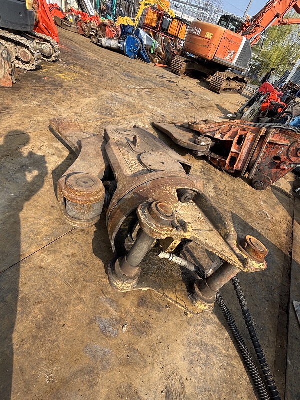 0.7m3Class Steel Cutter Okada Aiyon 中古建設機械 写真8（株式会社広建機）