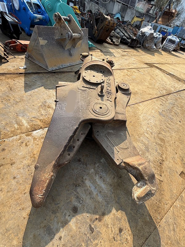 0.7m3Class Steel Cutter Okada Aiyon 中古建設機械 写真1（株式会社広建機）
