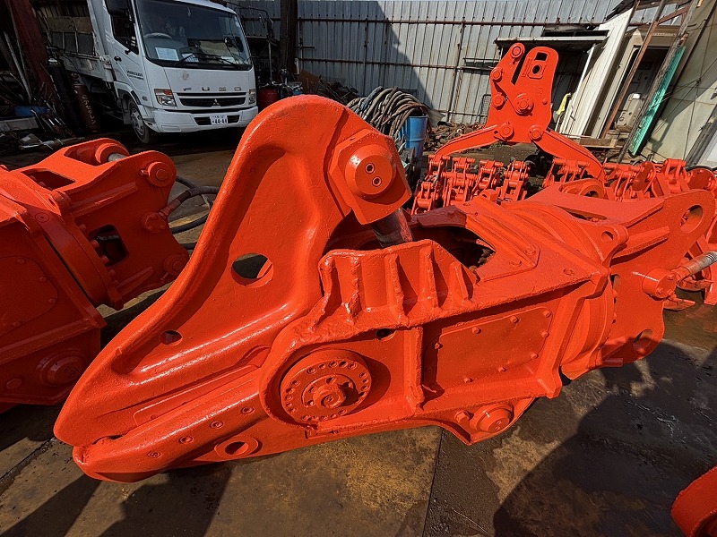 NPK製 K-23J 0.7m3用鉄骨カッター 中古建設機械 写真1（株式会社広建機）