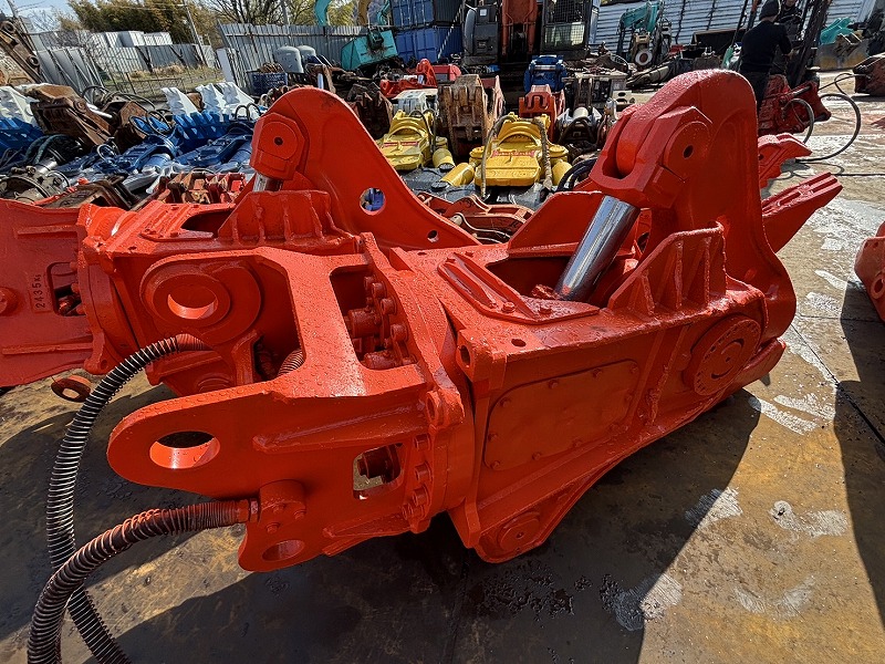 NPK製 K-23J 0.7m3用鉄骨カッター 中古建設機械 写真3（株式会社広建機）