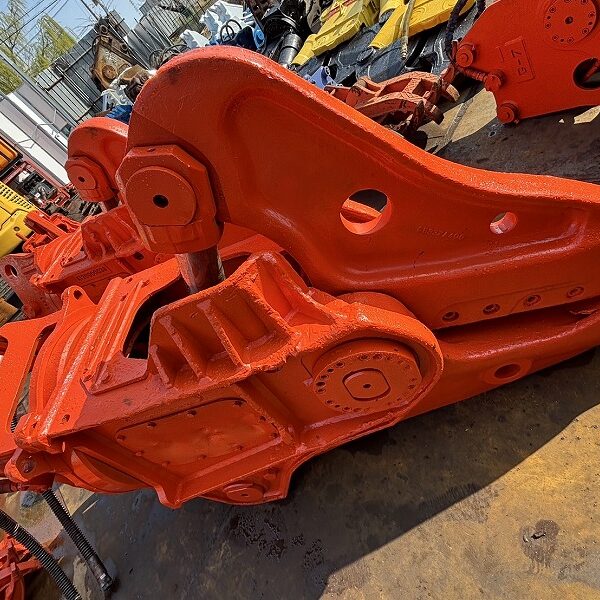 NPK製 K-23J 0.7m3用鉄骨カッター 中古建設機械 写真11（株式会社広建機）