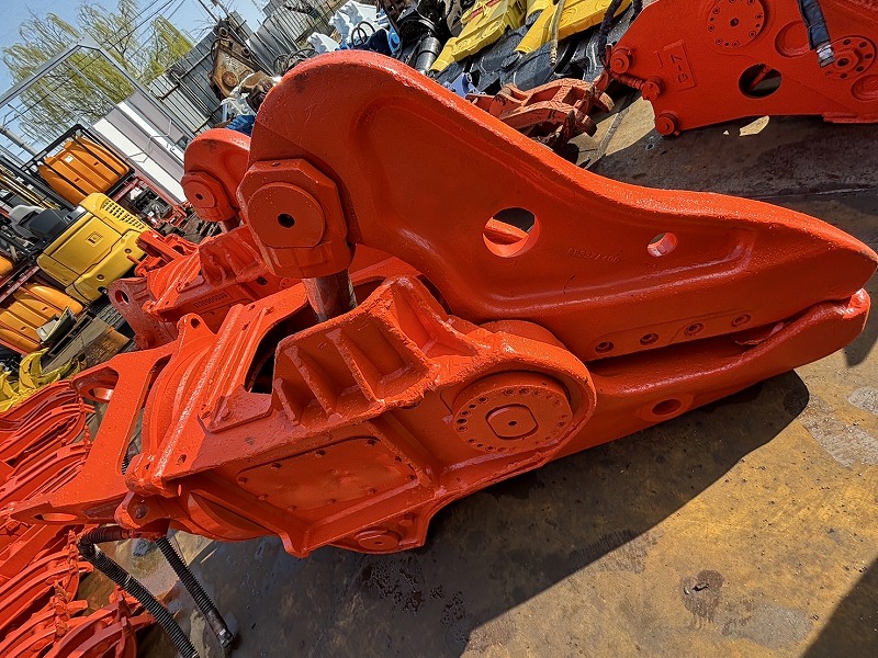 NPK製 K-23J 0.7m3用鉄骨カッター 中古建設機械 写真2（株式会社広建機）
