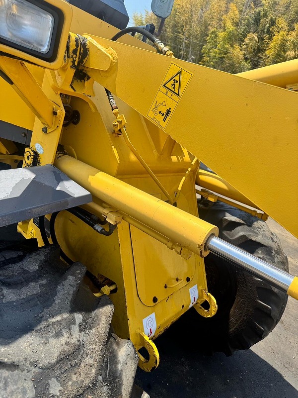コマツホイールローダー　WA80-3 中古建設機械 写真13（株式会社広建機）