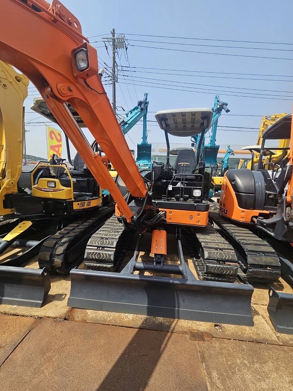 ZX40U-2 ミニ油圧ショベル 中古建設機械 写真8（株式会社広建機）