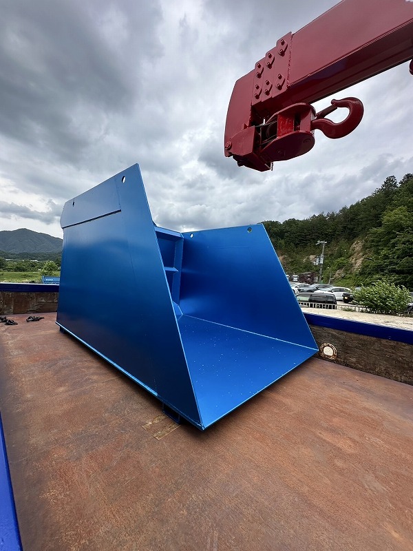 搬出アタッチメント 0.7m3用 即納1台 中古建設機械 写真4（株式会社広建機）