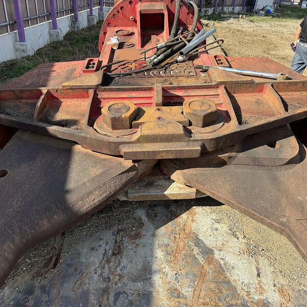 FE1600-G 200ton用 Xカッター 極上機 オオスミ製 中古建設機械 写真6（株式会社広建機）