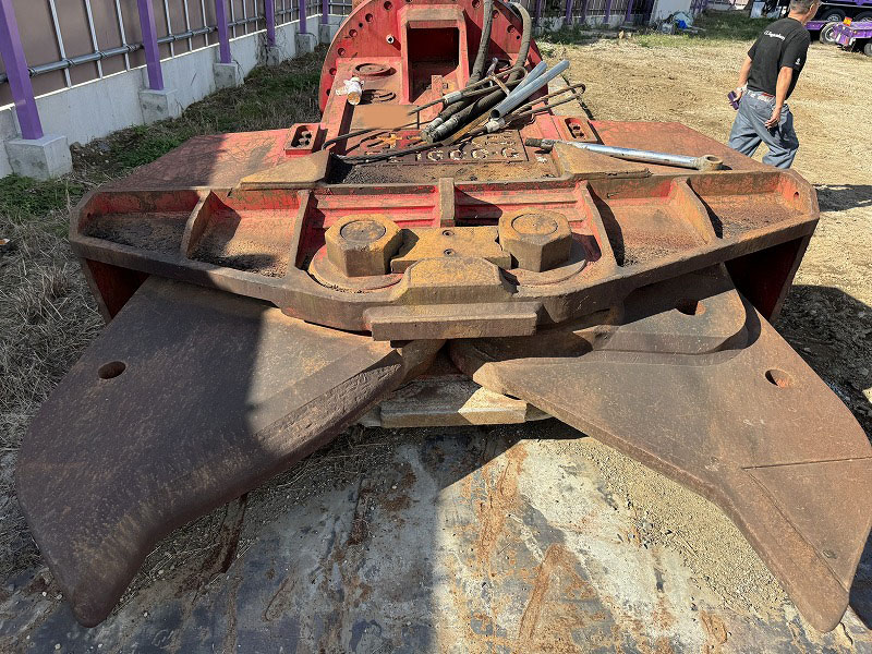 FE1600-G 200ton用 Xカッター 極上機 オオスミ製 中古建設機械 写真2（株式会社広建機）