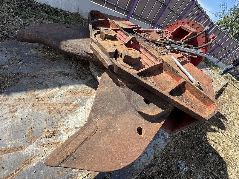 FE1600-G 200ton用 Xカッター 極上機 オオスミ製 中古建設機械 写真1（株式会社広建機）