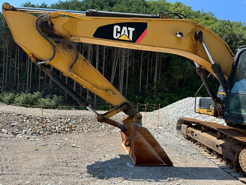 CAT320E-2 0.7m3油圧ショベル 配管仕様 土木 Excavator キャタピラー 中古建設機械 写真11（株式会社広建機）