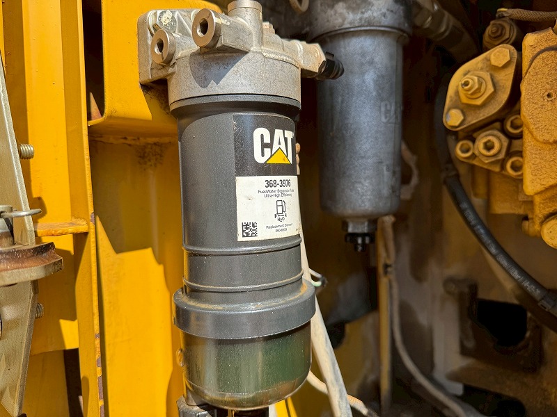 CAT320E-2 0.7m3油圧ショベル 配管仕様 土木 Excavator キャタピラー 中古建設機械 写真17（株式会社広建機）