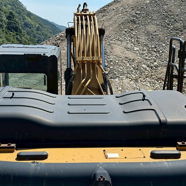 CAT320E-2 0.7m3油圧ショベル 配管仕様 土木 Excavator キャタピラー 中古建設機械 写真36（株式会社広建機）