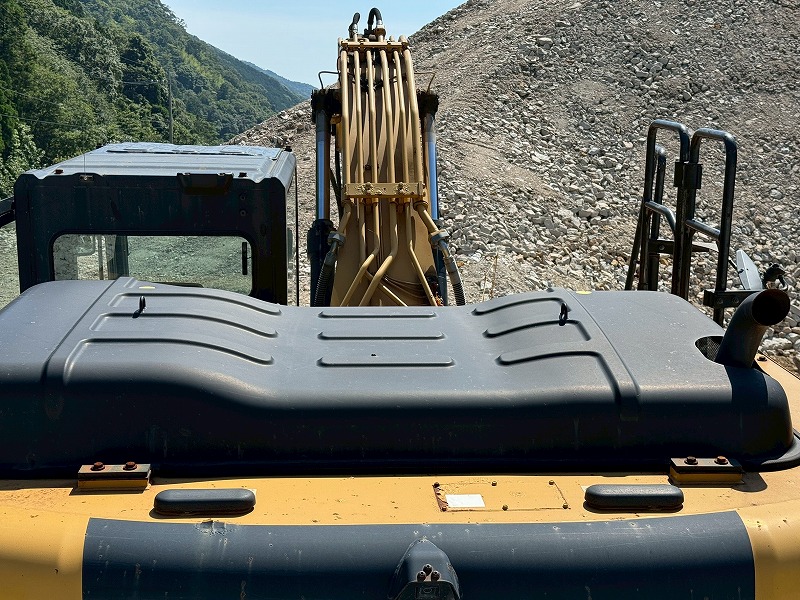 CAT320E-2 0.7m3油圧ショベル 配管仕様 土木 Excavator キャタピラー 中古建設機械 写真18（株式会社広建機）