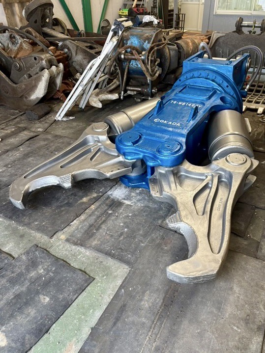 TSWB1400V-F 1.2m3用大割機 オーバーホール整備品 オカダアイヨン製  concrete crusher 中古建設機械 写真2（株式会社広建機）