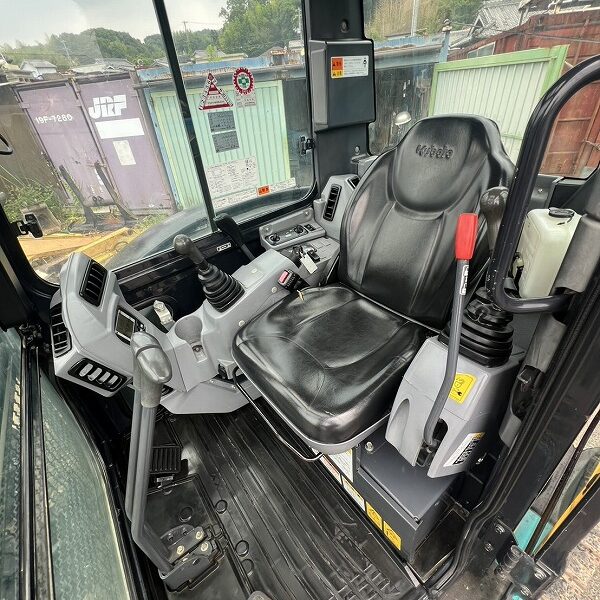 U40-6 CABIN付き 併用配管  クレーン仕様 ブレード 標準バケット 中古建設機械 写真16（株式会社広建機）