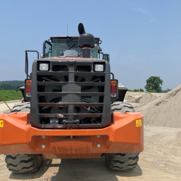 ZW220-6 WHEEL LOADER 2024年8月製造 日立建機製 タイヤショベル ホイールローダー 中古建設機械 写真40（株式会社広建機）