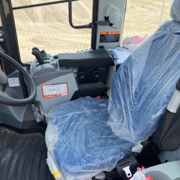 ZW220-6 WHEEL LOADER 2024年8月製造 日立建機製 タイヤショベル ホイールローダー 中古建設機械 写真31（株式会社広建機）