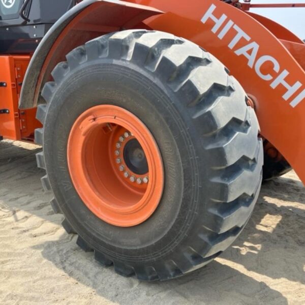ZW220-6 WHEEL LOADER 2024年8月製造 日立建機製 タイヤショベル ホイールローダー 中古建設機械 写真23（株式会社広建機）