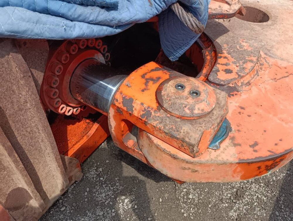 S-42XA  NPK製1.6m3用大割機 整備中 中古建設機械 写真5（株式会社広建機）