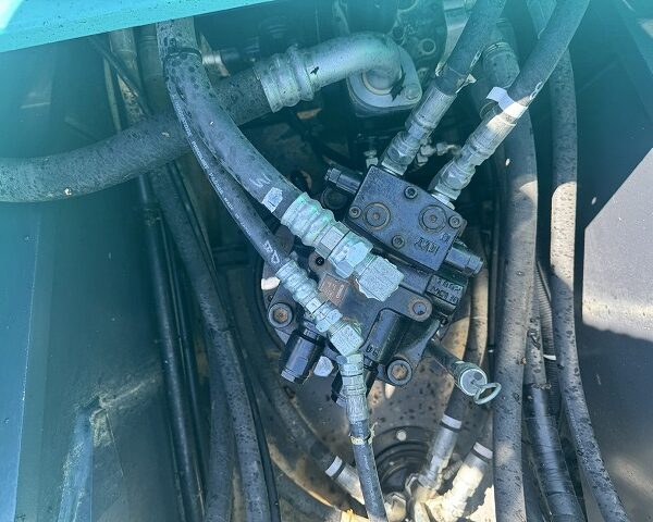 SK200-10 油圧ショベル クレーン仕様 コベルコ建機 併用配管 バケット付き 譲渡証あり 中古建設機械 写真35（株式会社広建機）