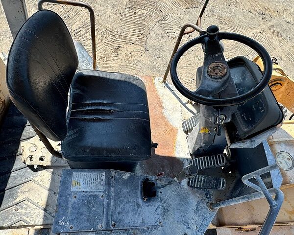 L13 ホイールローダ　TCM製 中古建設機械 写真31（株式会社広建機）