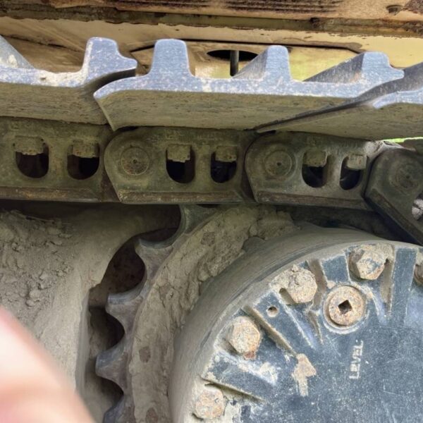 CAT320D ローアワー機 0.7m3油圧ショベル 配管仕様 土木 Excavator キャタピラー 中古建設機械 写真38（株式会社広建機）