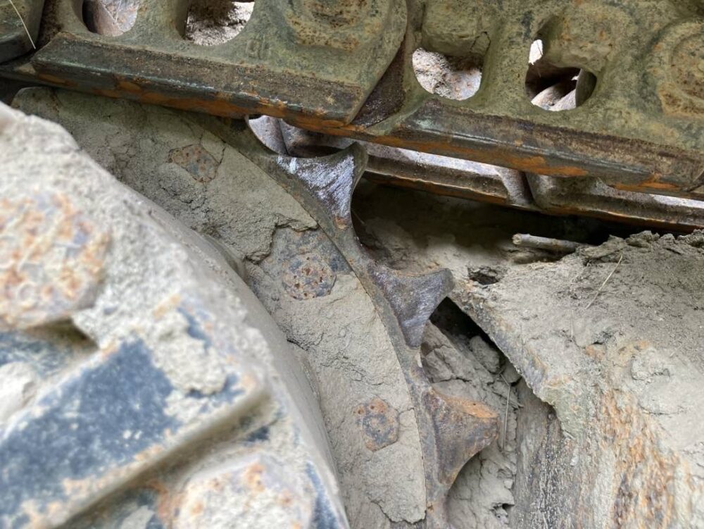 CAT320D ローアワー機 0.7m3油圧ショベル 配管仕様 土木 Excavator キャタピラー 中古建設機械 写真12（株式会社広建機）