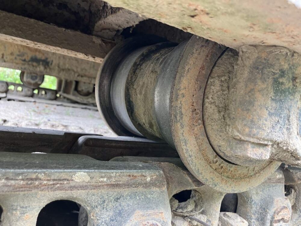 CAT320D ローアワー機 0.7m3油圧ショベル 配管仕様 土木 Excavator キャタピラー 中古建設機械 写真13（株式会社広建機）