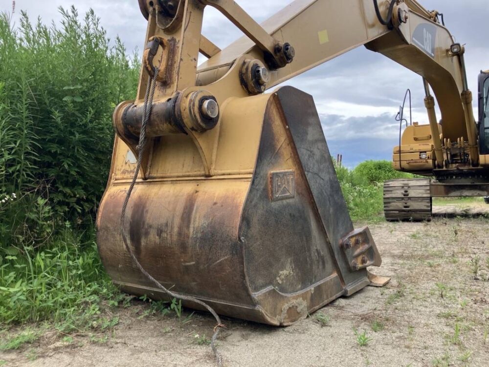 CAT320D ローアワー機 0.7m3油圧ショベル 配管仕様 土木 Excavator キャタピラー 中古建設機械 写真9（株式会社広建機）
