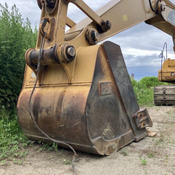 CAT320D ローアワー機 0.7m3油圧ショベル 配管仕様 土木 Excavator キャタピラー 中古建設機械 写真28（株式会社広建機）
