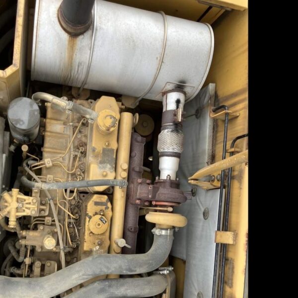 CAT320D ローアワー機 0.7m3油圧ショベル 配管仕様 土木 Excavator キャタピラー 中古建設機械 写真26（株式会社広建機）