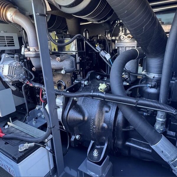 北越工業 PDS130S-5C3 AIRMAN コンプレッサー 中古建設機械 写真9（株式会社広建機）