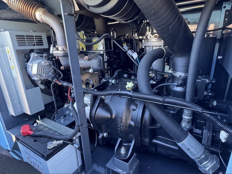 北越工業 PDS130S-5C3 AIRMAN コンプレッサー 中古建設機械 写真2（株式会社広建機）