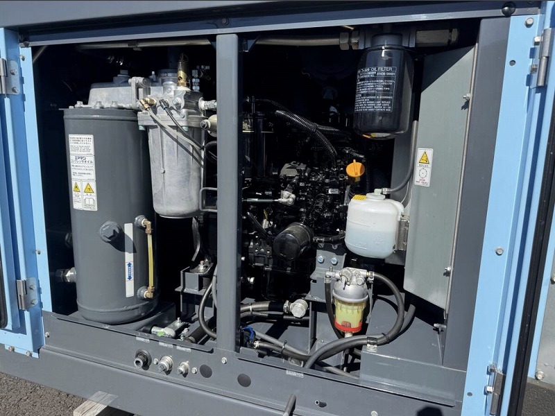 北越工業 PDS130S-5C3 AIRMAN コンプレッサー 中古建設機械 写真3（株式会社広建機）