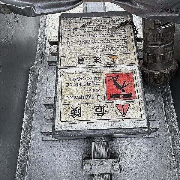 住友建機製マグネット?タイ??へ直接貿易 中古建設機械 写真12（株式会社広建機）