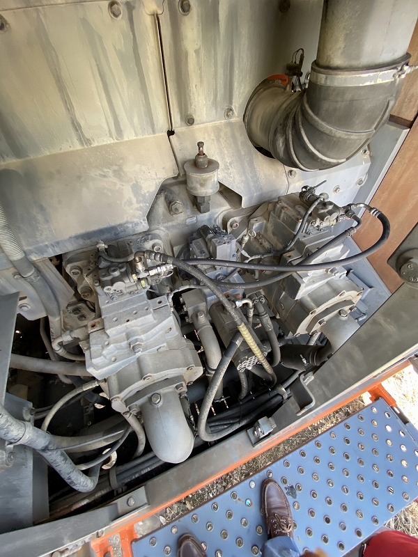 ZX1000K-3 2ピースブーム ロングブーム 5本配管 日立建機 中古 中古建設機械 写真2（株式会社広建機）