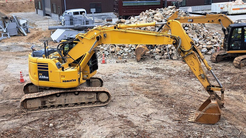 PC228US-10 0.7m3油圧ショベル 配管仕様 ガード 後方小旋回 コマツ komatsu 中古建設機械 写真6（株式会社広建機）