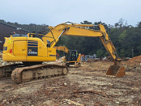 PC228US-10 0.7m3油圧ショベル 配管仕様 ガード 後方小旋回 コマツ komatsu 中古建設機械 写真23（株式会社広建機）