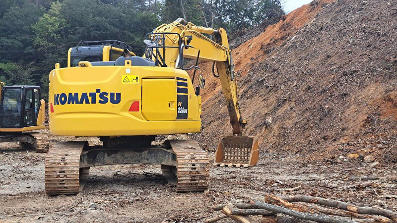 PC228US-10 0.7m3油圧ショベル 配管仕様 ガード 後方小旋回 コマツ komatsu 中古建設機械 写真8（株式会社広建機）