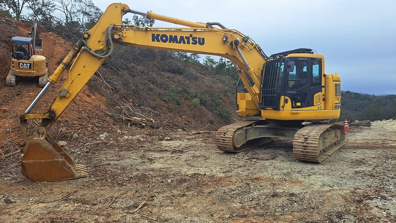 PC228US-10 0.7m3油圧ショベル 配管仕様 ガード 後方小旋回 コマツ komatsu 中古建設機械 写真1（株式会社広建機）
