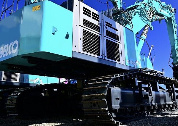 SK1300DLC-10 セパレート & ４段ロング チルトキャブ SEカプラー付き 中古建設機械 写真2（株式会社広建機）