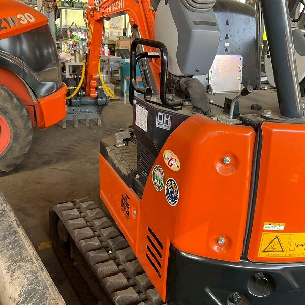 ZX17U-5B 併用配管 87hour ブレード付 ピラニアバケット付き 日立建機 中古建設機械 写真14(株式会社広建機)