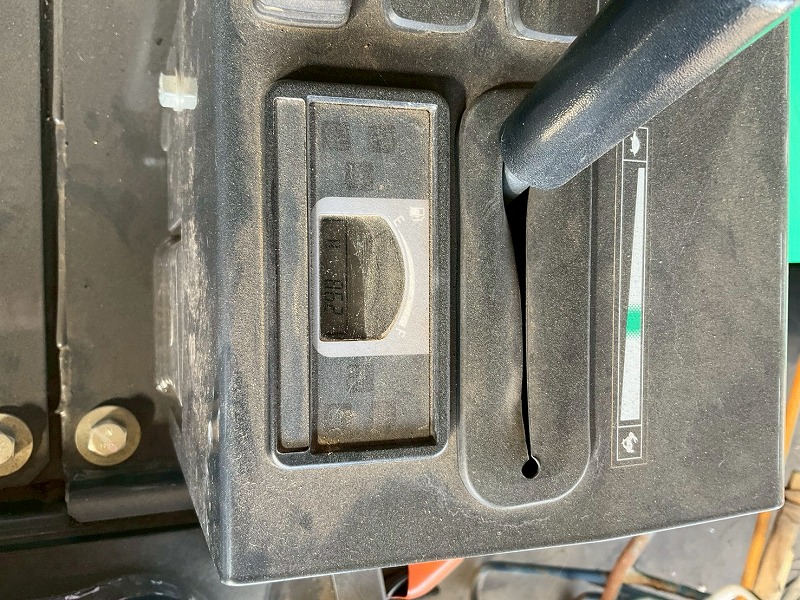 ZX17U-5B 併用配管 87hour ブレード付 ピラニアバケット付き 日立建機 中古建設機械 写真7（株式会社広建機）