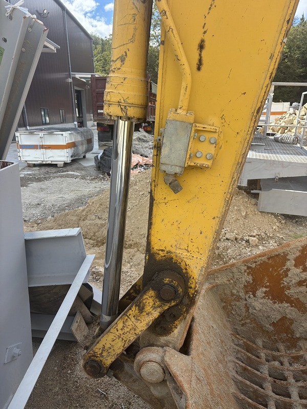PC228US-10 0.7m3油圧ショベル 配管仕様 ガード 後方小旋回 コマツ komatsu 中古建設機械 写真16（株式会社広建機）