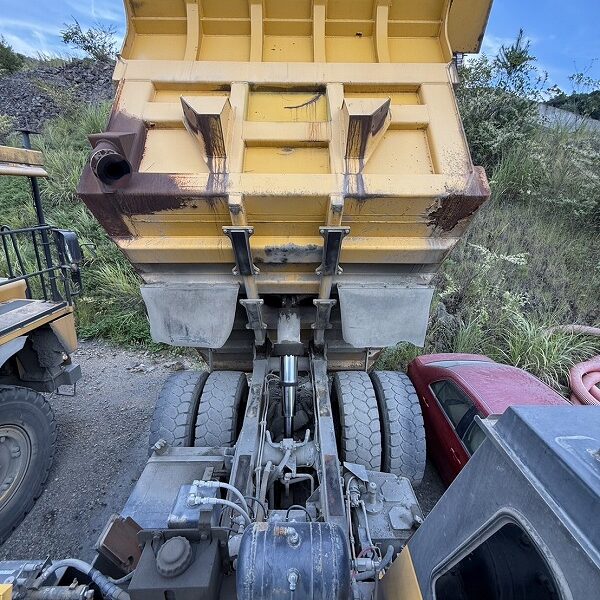 HD255-5 コマツ リジットダンプ 重ダンプ 最大積載25トン 中古建設機械 写真49（株式会社広建機）