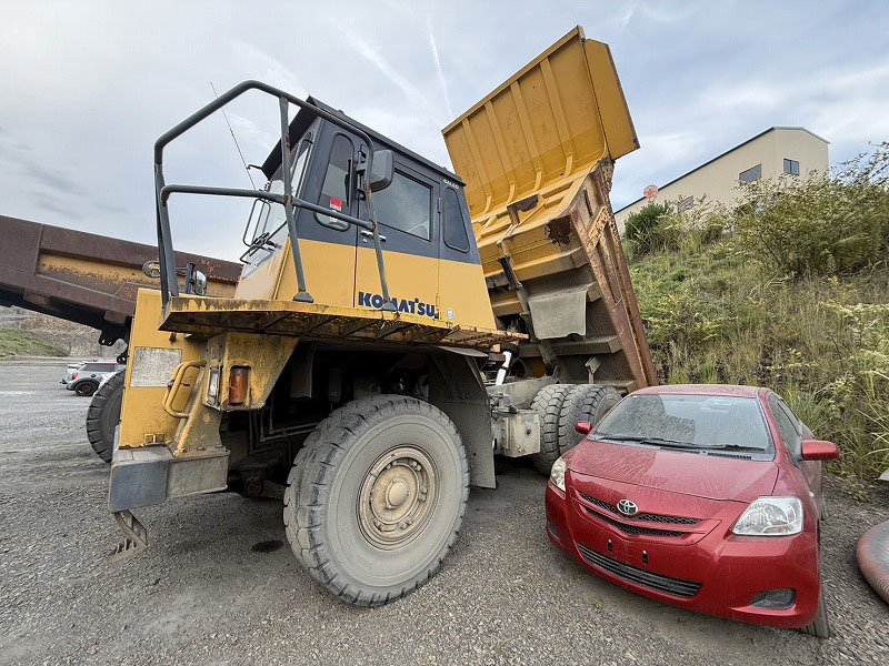HD255-5 コマツ リジットダンプ 重ダンプ 最大積載25トン 中古建設機械 写真2（株式会社広建機）